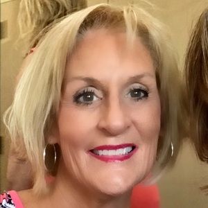 Meet your Posher, Sandy